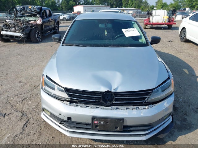 3VW167AJ2GM291608 Volkswagen Jetta 1.4t S