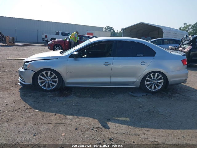 3VW167AJ2GM291608 Volkswagen Jetta 1.4t S