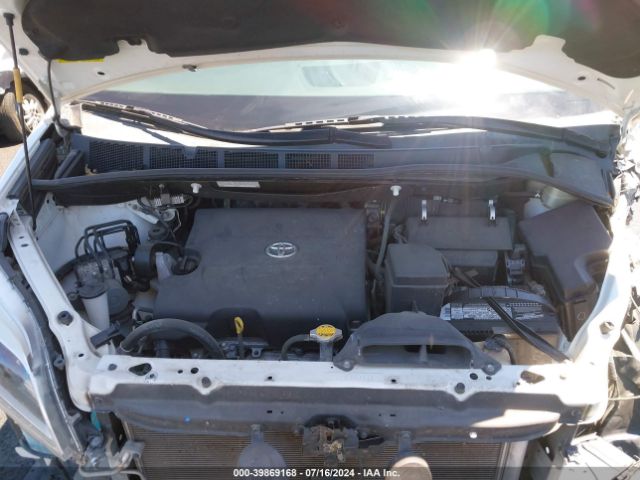 5TDYK3DC5FS629598 Toyota Sienna Limited 7 Passenger