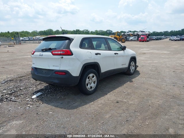 1C4PJMAB5FW661516 Jeep Cherokee Sport