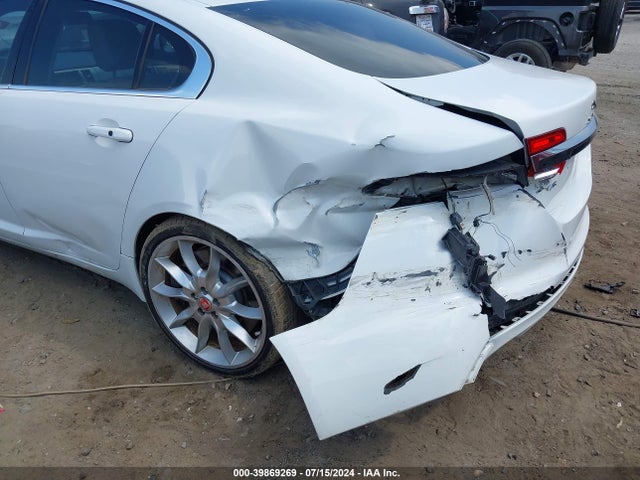 2015 JAGUAR XF SAJWA0HP3FMU67117 Photo 5