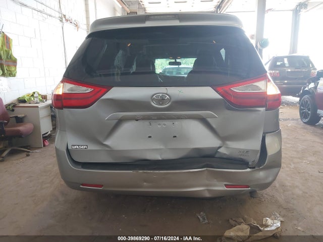 Toyota Sienna Xle 7 Passenger 2015 5TDDK3DC9FS109760 Image 16