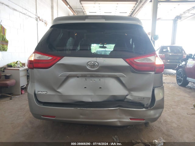 Toyota Sienna Xle 7 Passenger 2015 5TDDK3DC9FS109760 Image 6