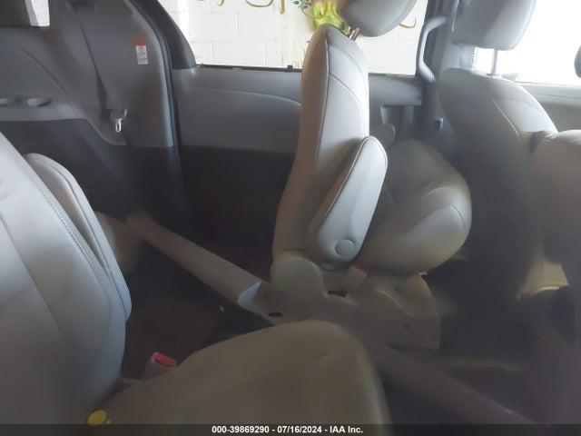 Toyota Sienna Xle 7 Passenger 2015 5TDDK3DC9FS109760 Image 8