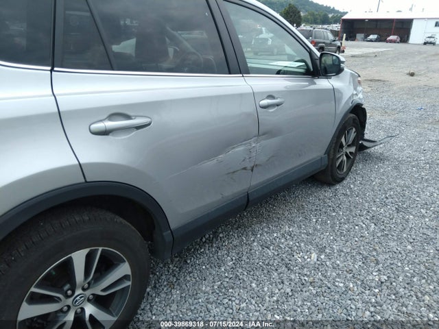 Toyota Rav4 Xle 2017 2T3WFREV3HW360923 Image 18