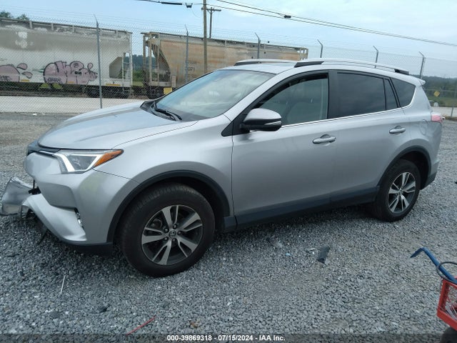 Toyota Rav4 Xle 2017 2T3WFREV3HW360923 Image 2