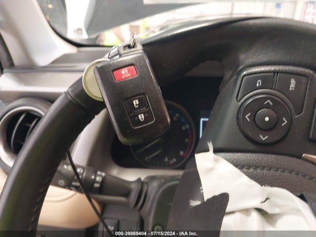 Toyota Rav4 Xle 2017 2T3RFREV1HW665740 Image 11