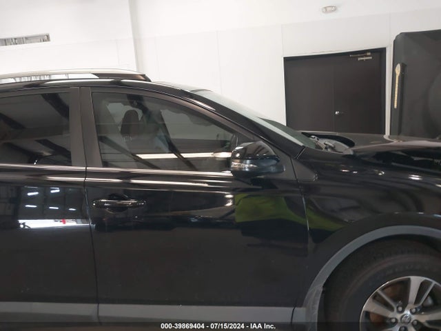 Toyota Rav4 Xle 2017 2T3RFREV1HW665740 Image 13