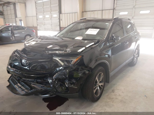 Toyota Rav4 Xle 2017 2T3RFREV1HW665740 Image 2