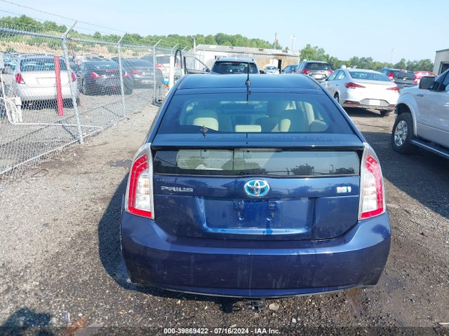Toyota Prius Two 2014 JTDKN3DUXE1792605 Image 16