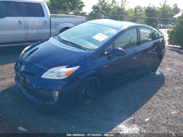 Toyota Prius Two 2014 JTDKN3DUXE1792605 Image 2
