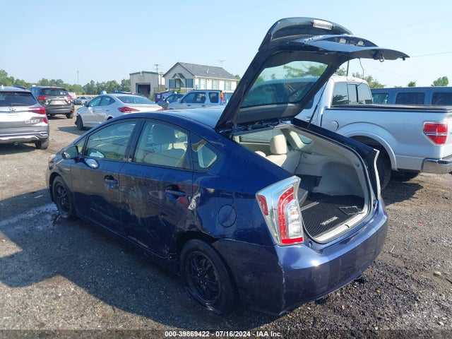 Toyota Prius Two 2014 JTDKN3DUXE1792605 Image 3
