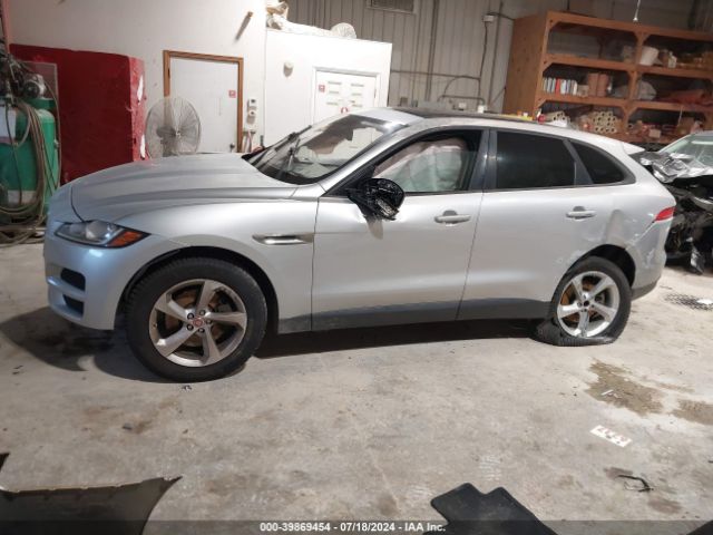 SADCJ2GX9JA236025 Jaguar F-pace 30t Premium