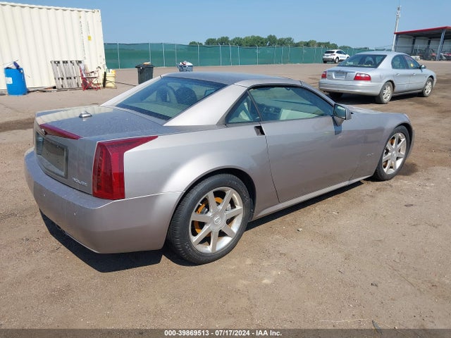 2004 CADILLAC XLR 1G6YV34A645602132 Photo 3