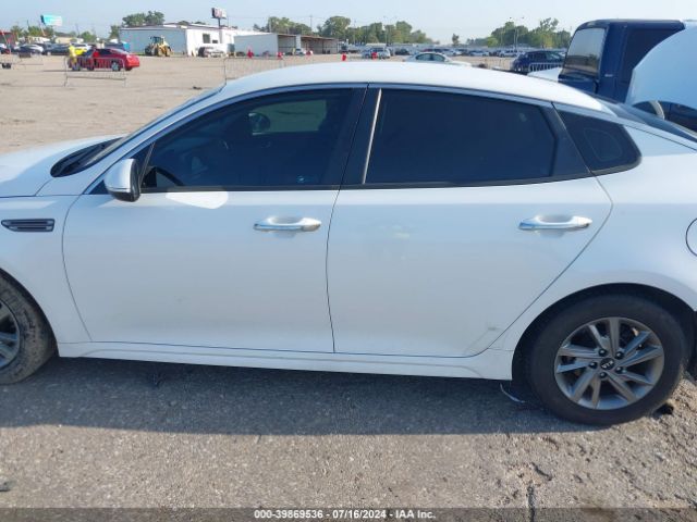 5XXGT4L38KG301068 KIA Optima Lx