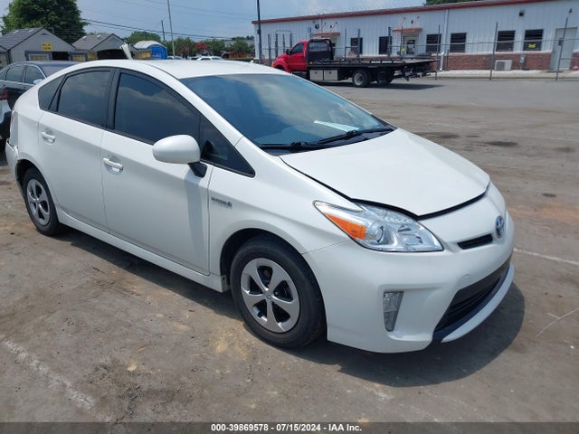 Toyota Prius Two 2015 JTDKN3DU3F1926548 zdjęcie główne