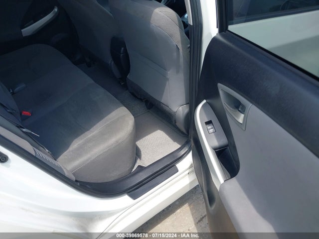 Toyota Prius Two 2015 JTDKN3DU3F1926548 Image 8