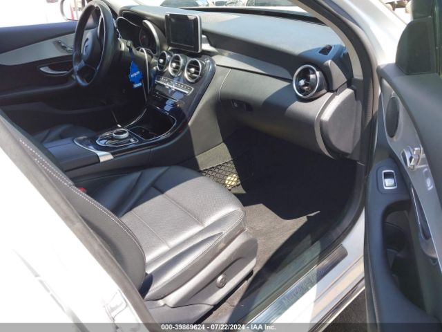 55SWF4JB6HU216348 Mercedes-Benz C 300 Luxury/sport