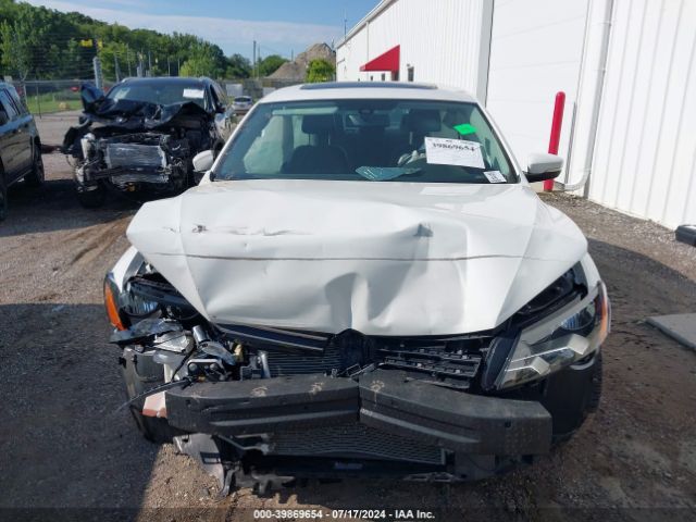 1VWBS7A36EC027033 Volkswagen Passat 1.8t Se