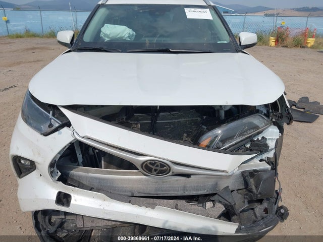 Toyota Highlander Xle 2022 5TDGZRBH2NS237718 Image 12