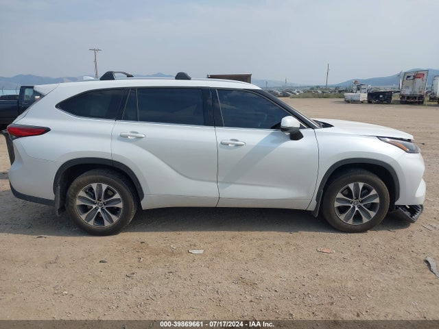 Toyota Highlander Xle 2022 5TDGZRBH2NS237718 Image 13