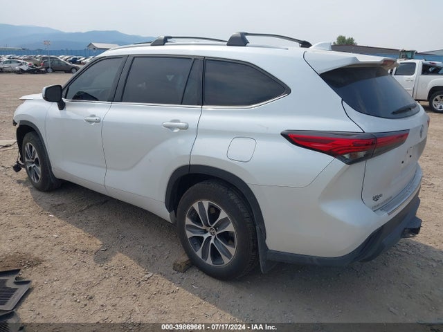 Toyota Highlander Xle 2022 5TDGZRBH2NS237718 Image 3