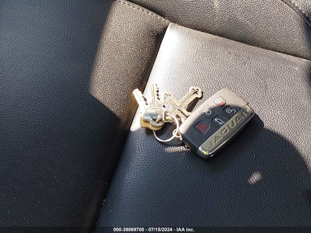 2018 JAGUAR XF SAJBJ4FX3JCY55780 Photo 10