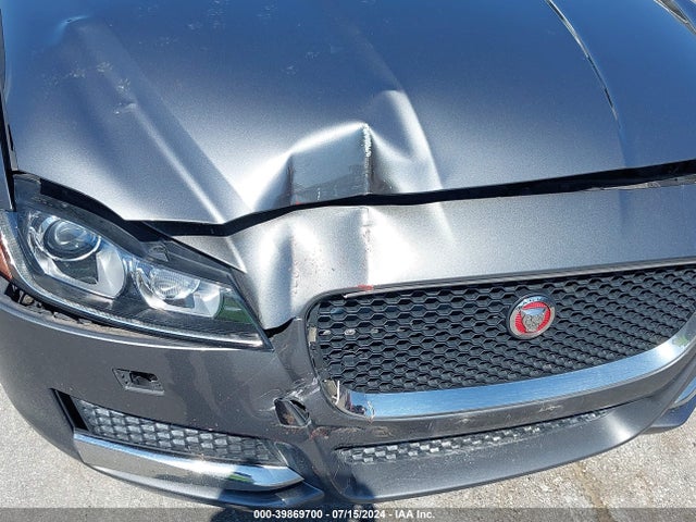 SAJBJ4FX3JCY55780 Jaguar Xf 25t Premium