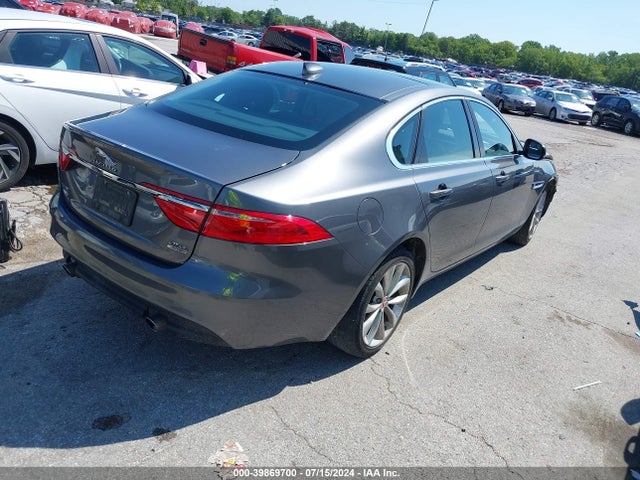 2018 JAGUAR XF SAJBJ4FX3JCY55780 Photo 3