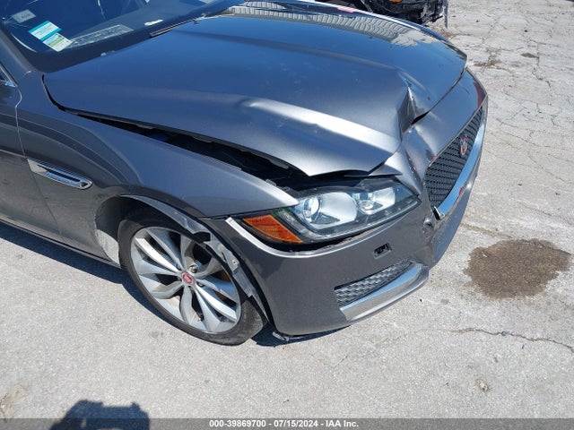 2018 JAGUAR XF SAJBJ4FX3JCY55780 Photo 5