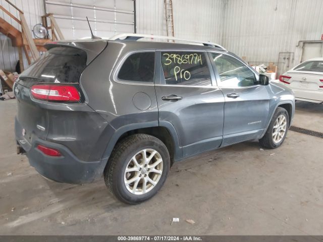 1C4PJMCS3GW215217 Jeep Cherokee Latitude