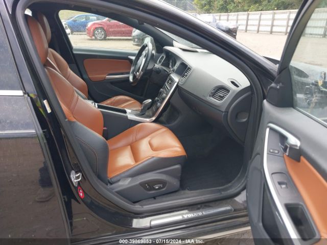 YV140MEB2F1187211 Volvo V60 T5 Premier
