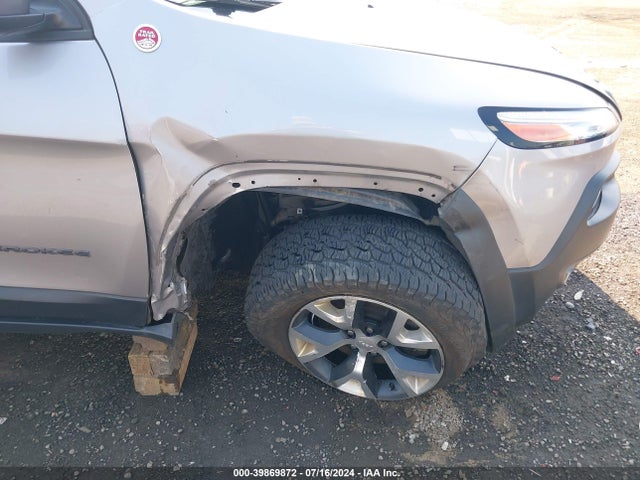 1C4PJMBX6JD509565 Jeep Cherokee Trailhawk 4x4