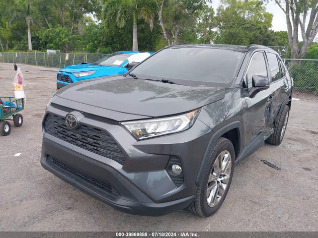 Toyota Rav4 Xle Premium 2020 JTMC1RFV7LD044785 Image 2