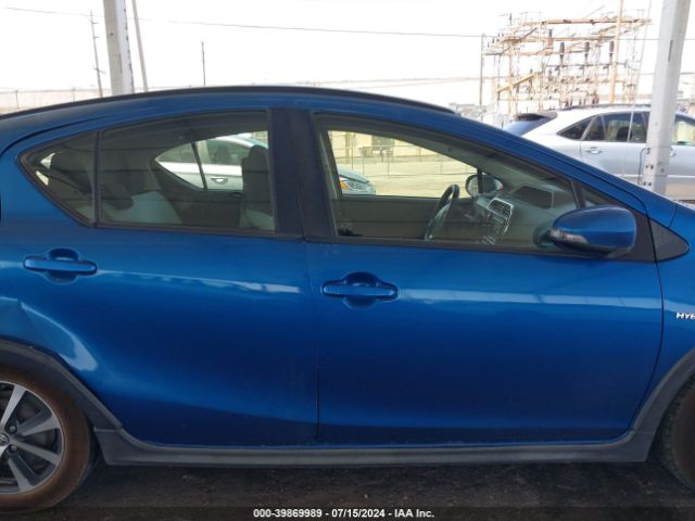 JTDKDTB35J1606377 Toyota Prius C One