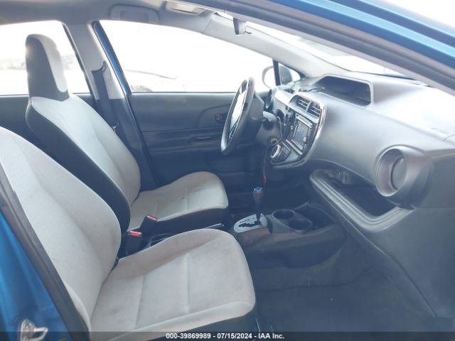 JTDKDTB35J1606377 Toyota Prius C One
