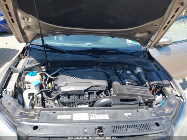 1VWAT7A37FC038052 Volkswagen Passat 1.8t Wolfsburg Edition
