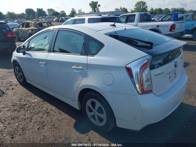 JTDKN3DUXE0389844 Toyota Prius Three