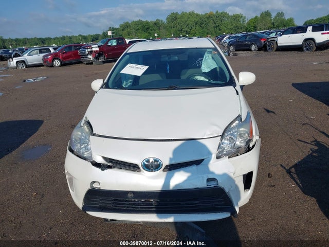JTDKN3DUXE0389844 Toyota Prius Three