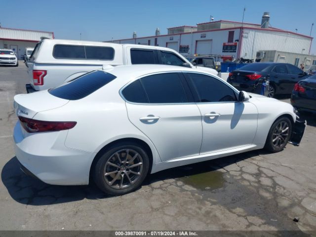 ZARFAMANXL7635883 Alfa Romeo Giulia Rwd