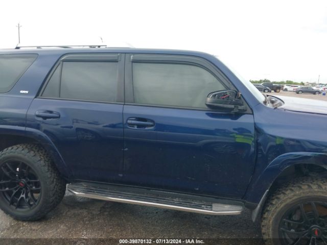 JTEBU5JR9J5605092 Toyota 4RUNNER SR5