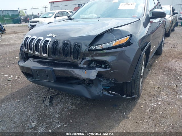 1C4PJMCB8HW618854 Jeep Cherokee Latitude 4x4