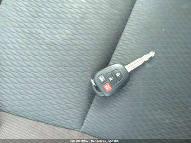 Toyota COROLLA LE 2019 2T1BURHEXKC226301 Image 11