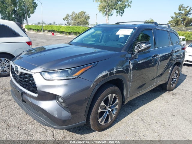 Toyota Highlander Xle 2021 5TDHZRAH6MS535449 Image 2