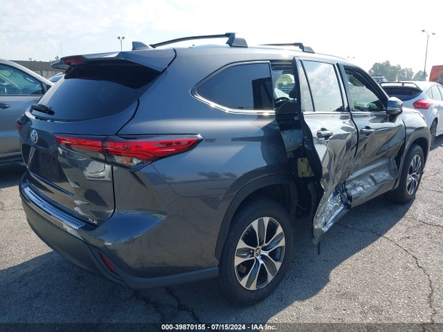 Toyota Highlander Xle 2021 5TDHZRAH6MS535449 Image 4