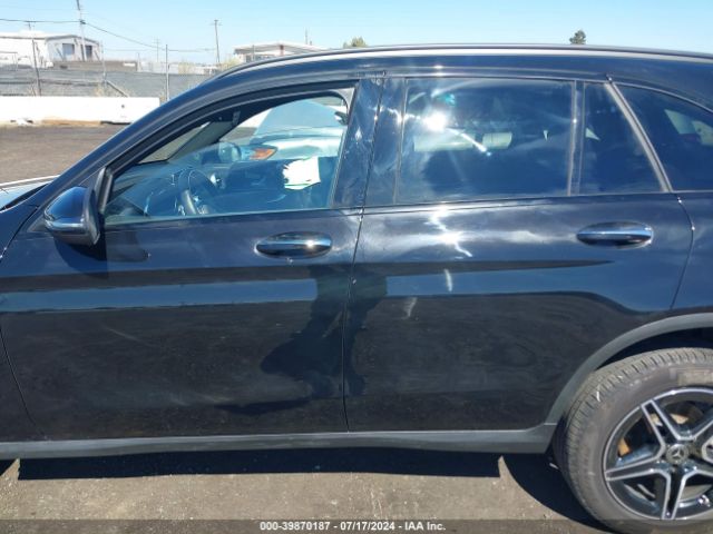 W1N0G8EB5NV343023 Mercedes-Benz Glc 300 4matic Suv