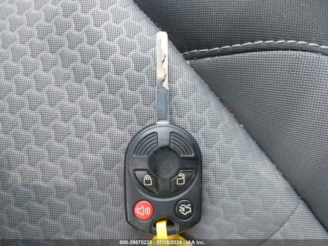 Ford ESCAPE SE 2017 1FMCU9G93HUD57411 Image 11