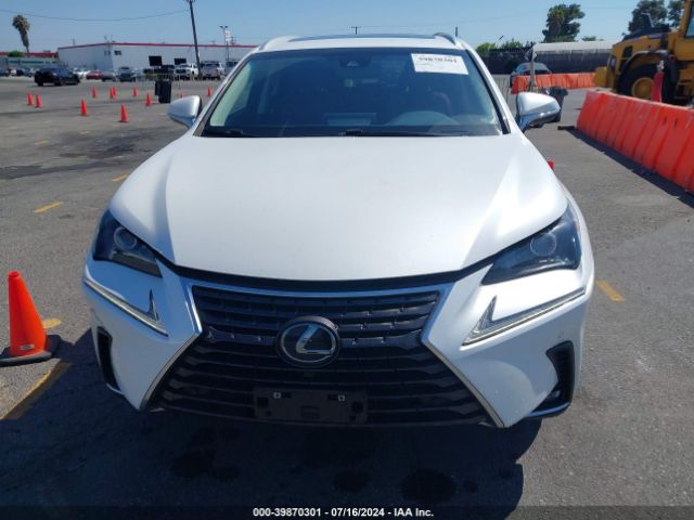 JTJYARBZ0J2104748 Lexus NX 300