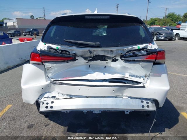 JTJYARBZ0J2104748 Lexus NX 300