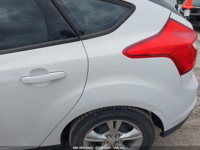 Ford FOCUS SE 2014 1FADP3K20EL229349 Image 14